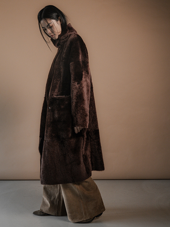 Cora Lammfellmantel Bordeaux – Bild 3