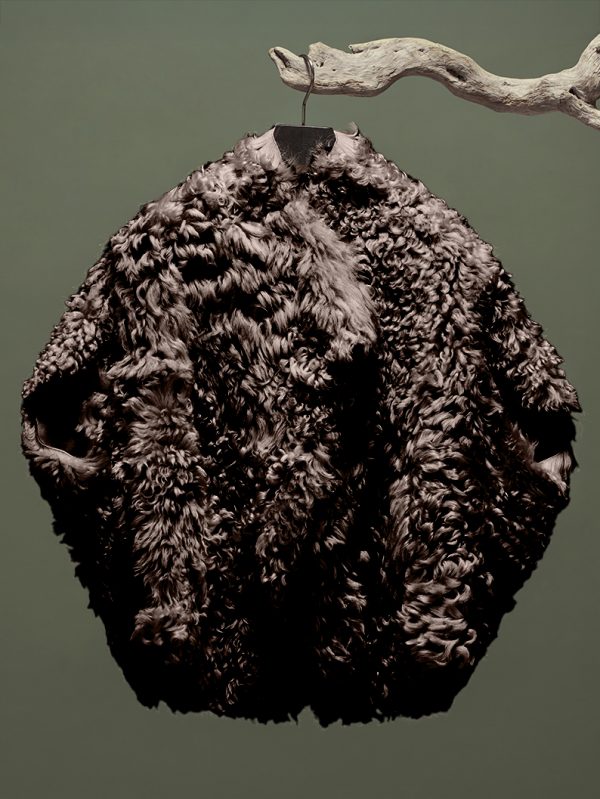 Cocoon Lammfellcape Schoko – Bild 2